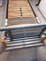 Eenspersoonsbed 90 x 200 cm met lattenbodem en matras, Huis en Inrichting, Slaapkamer | Matrassen en Bedbodems, Ophalen, Eenpersoons