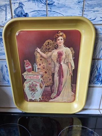 Dienblad van 80-jarig jubileum van Coca Cola co.,, Huis en Inrichting, Woonaccessoires | Dienbladen, Ophalen of Verzenden, Zo goed als nieuw