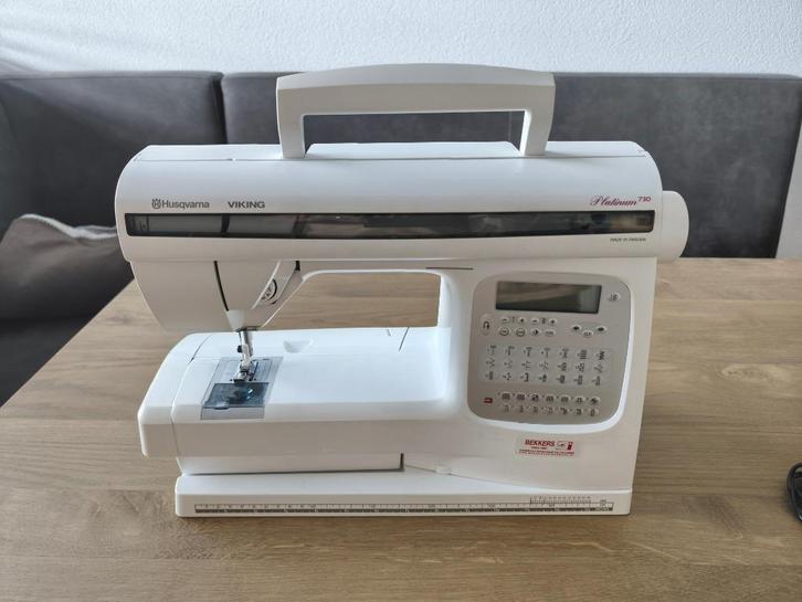 Husqvarna naaimachine Platinum 730, Hobby en Vrije tijd, Naaimachines en Toebehoren, Gebruikt, Naaimachine, Husqvarna, Ophalen