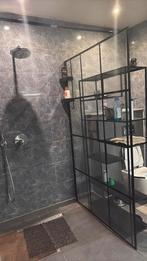 Gemeubelde studio met privé badkamer