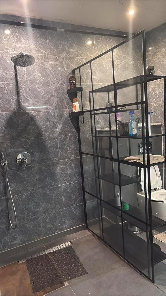 Gemeubelde studio met privé badkamer, Immo, Appartementen en Studio's te huur