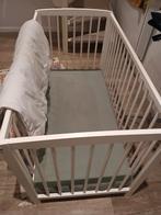 Baby bed(met matras), Kinderen en Baby's, Babyparken, Ophalen, Zo goed als nieuw, Rechthoekig