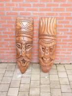 2 Afrikaanse houten maskers, Enlèvement ou Envoi