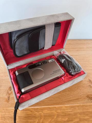 CONTAX T2 - Impeccable beschikbaar voor biedingen