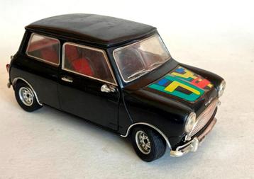 Mini Cooper S zwart Solido schaal 1:16.  beschikbaar voor biedingen
