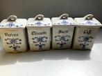 4 oude voorraadpotten, Ophalen