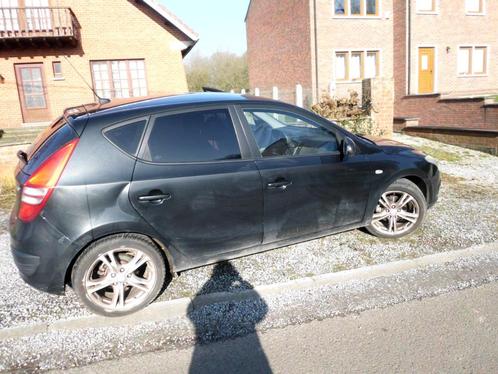 VOITURE hyundai I30, Auto's, Hyundai, Particulier, i30, ABS, Adaptieve lichten, Airconditioning, Alarm, Bluetooth, Boordcomputer