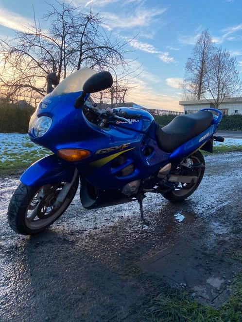 Suzuki gsxf600 voor onderdelen/project, Motoren, Motoren | Suzuki, Particulier, Sport, meer dan 35 kW, 4 cilinders, Ophalen