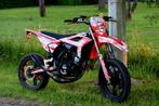 Bij deze verkoop ik men veta kappenset met stickerset, Fietsen en Brommers, Brommers | Derbi, Ophalen of Verzenden, Zo goed als nieuw