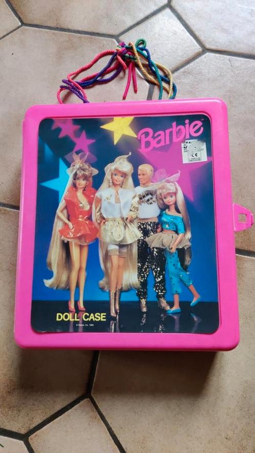 Barbie verzamel items, Kinderen en Baby's, Speelgoed | Poppen, Zo goed als nieuw, Barbie, Ophalen of Verzenden