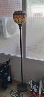 tifanny lamp ongeveer 2 meter hoog.in zeer goede conditie., Elektronische apparatuur, Ophalen, Zo goed als nieuw