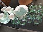 Borden, glazen, koffiekopjes, Ophalen, Bord(en)
