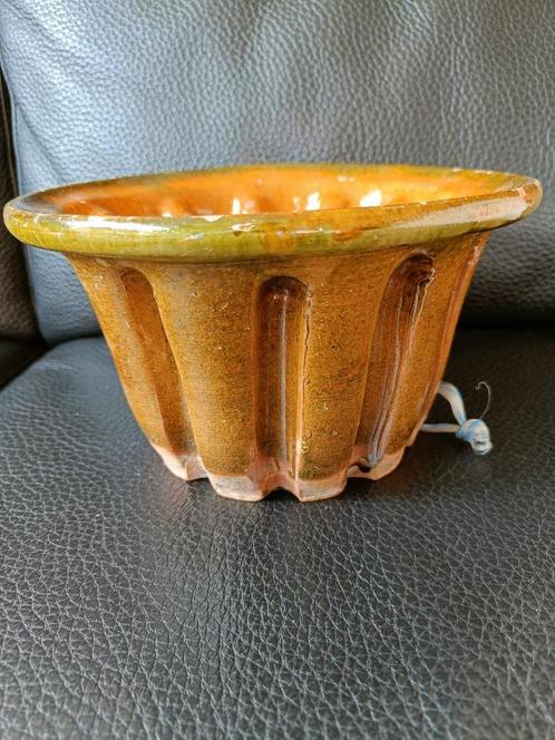 Oude keramieken bakvorm. Als decoratie. Hoogte: 12 cm., Antiek en Kunst, Antiek | Keramiek en Aardewerk, Verzenden