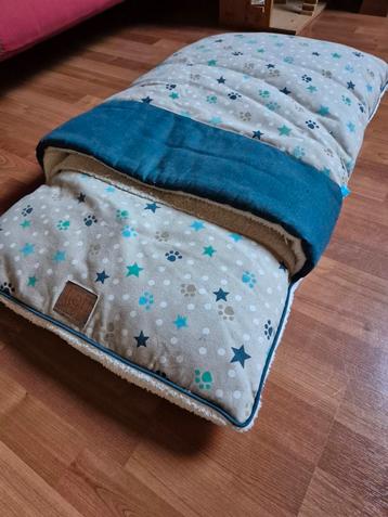 Hondenkussen om in te kruipen beschikbaar voor biedingen