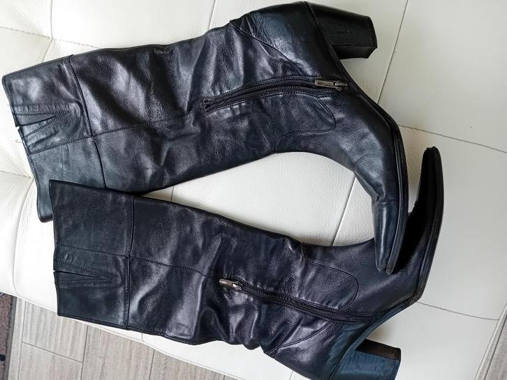 Zwarte puntige hoge dameslaarzen brede kuit, Kleding | Dames, Schoenen, Zo goed als nieuw, Hoge laarzen, Zwart, Ophalen