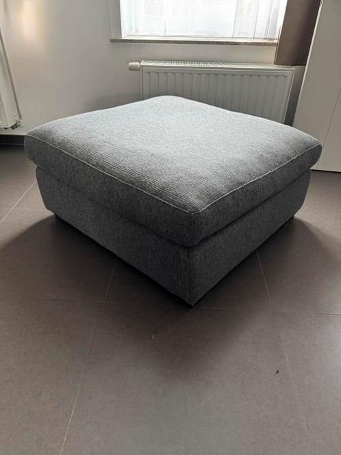 Grote grijze poef 95x95x48cm, Huis en Inrichting, Zetels | Voetbanken en poefs, Gebruikt, 75 tot 100 cm, 75 tot 100 cm, Vierkant