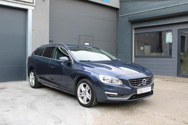 Volvo V60 Momentum (bj 2015, automaat), Auto's, Volvo, Bedrijf, Te koop, V60, ABS, Airbags, Airconditioning, Alarm, Bluetooth