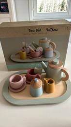 Houten theeservies little dutch, Ophalen, Zo goed als nieuw