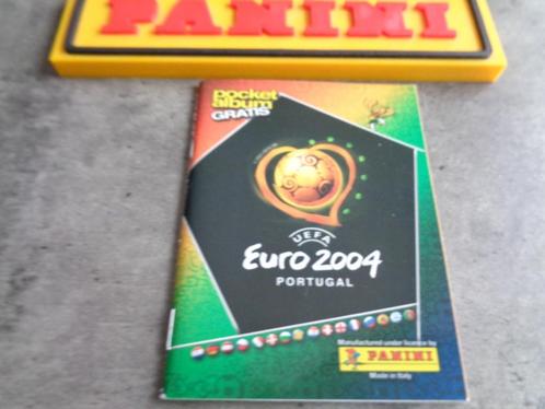 PANINI VOETBAL ALBUM MINI POCKET ED. EURO 2004 EK, Hobby en Vrije tijd, Stickers en Plaatjes, Ophalen of Verzenden