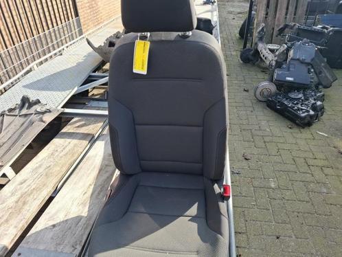 Stoel rechts van een Volkswagen Golf, Auto-onderdelen, Interieur en Bekleding, Volkswagen, Gebruikt, 3 maanden garantie, Ophalen of Verzenden