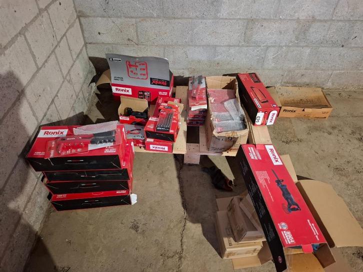 Ronix werkmateriaal lot voor markt, Zakelijke goederen, Machines en Bouw | Onderdelen, Ophalen