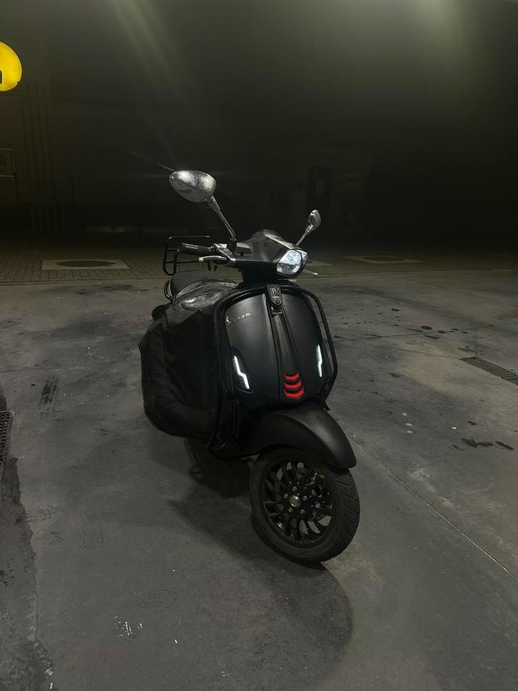Vespa sprint, Fietsen en Brommers, Scooters | Vespa, Zo goed als nieuw, Vespa S, Klasse A (25 km/u), Benzine, Ophalen