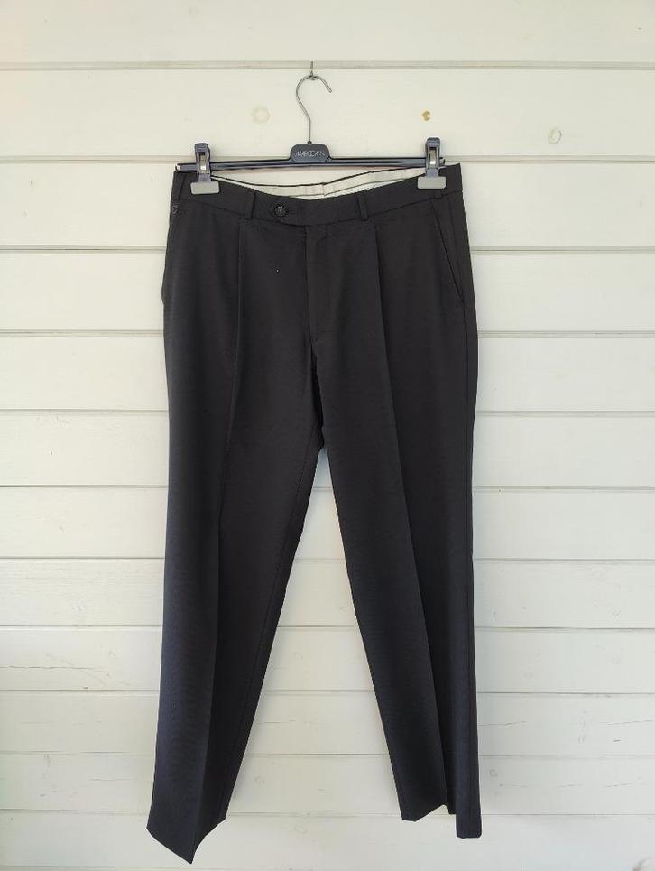 Zwarte geklede broek – maat L – Tailored, Kleding | Heren, Broeken en Pantalons, Zo goed als nieuw, Maat 52/54 (L), Zwart, Ophalen of Verzenden