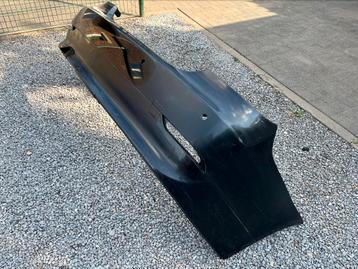 Bmw bumper moet opnieuw worden geverfd beschikbaar voor biedingen