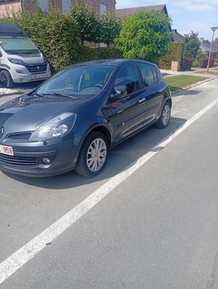Renault clio, Auto's, Renault, Particulier, Clio, Airbags, Airconditioning, Alarm, Android Auto, Bluetooth, Isofix, Radio, Xenon verlichting