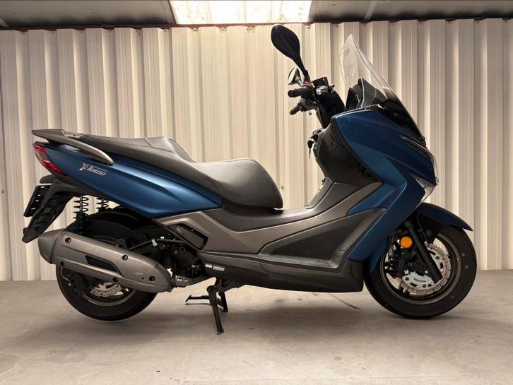KYMCO XTOWN 125 500KM!!!*** garantie ***, Motoren, Motoren | Overige merken, Bedrijf, Ophalen