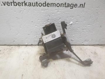 ABS POMP Opel Zafira (M75) (01-2005/04-2015) (13-157-576) beschikbaar voor biedingen