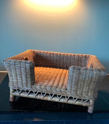 Rotan Katten- of (kleine) hondenmand, heel stevig beschikbaar voor biedingen