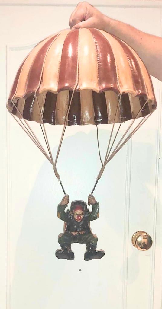 Vintage 70s Parachuting Clown, Antiek en Kunst, Antiek | Overige Antiek, Ophalen of Verzenden