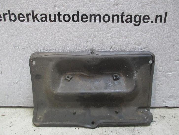 MOTORKAP SLOT slot vestiging Ford Fiesta 2 (01-1983/11-1989), Auto-onderdelen, Carrosserie, Ford, Gebruikt