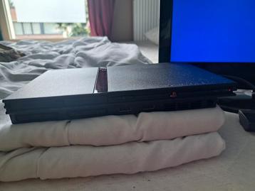 Playstaion 2 +console + kleine tv + draden  beschikbaar voor biedingen