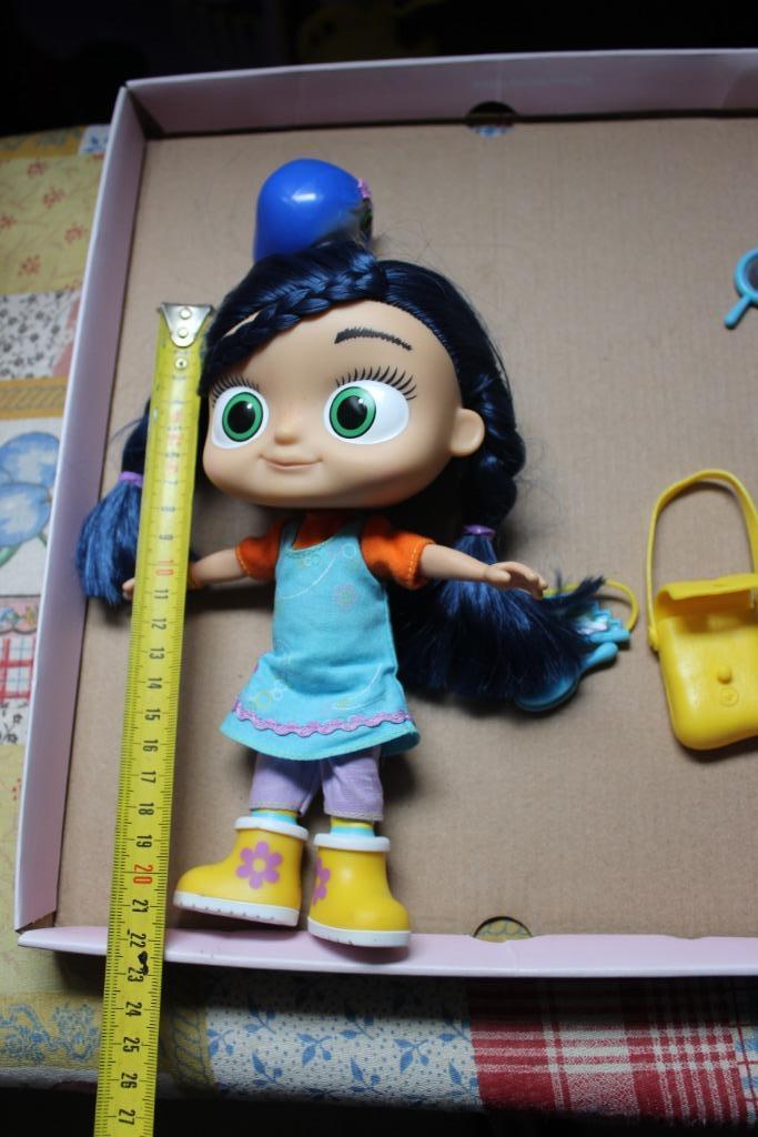 poupée Wissper  avec accessoires, Enfants & Bébés, Jouets | Poupées, Comme neuf, Enlèvement ou Envoi