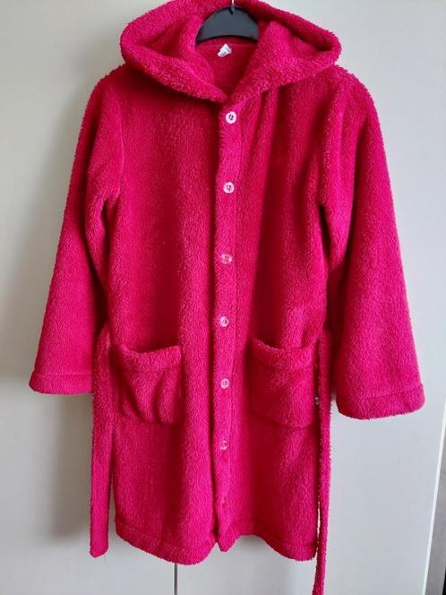 BARGAINS Robe de chambre Woody rouge bordeaux taille 140, Enfants & Bébés, Vêtements enfant | Taille 140, Comme neuf, Garçon, Vêtements de nuit ou Sous-vêtements