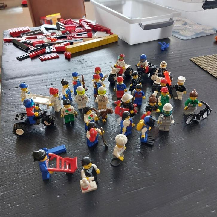Jaren 90 Lego mannetjes - Set 9293 Community Workers (1996), Kinderen en Baby's, Speelgoed | Duplo en Lego, Gebruikt, Lego, Complete set