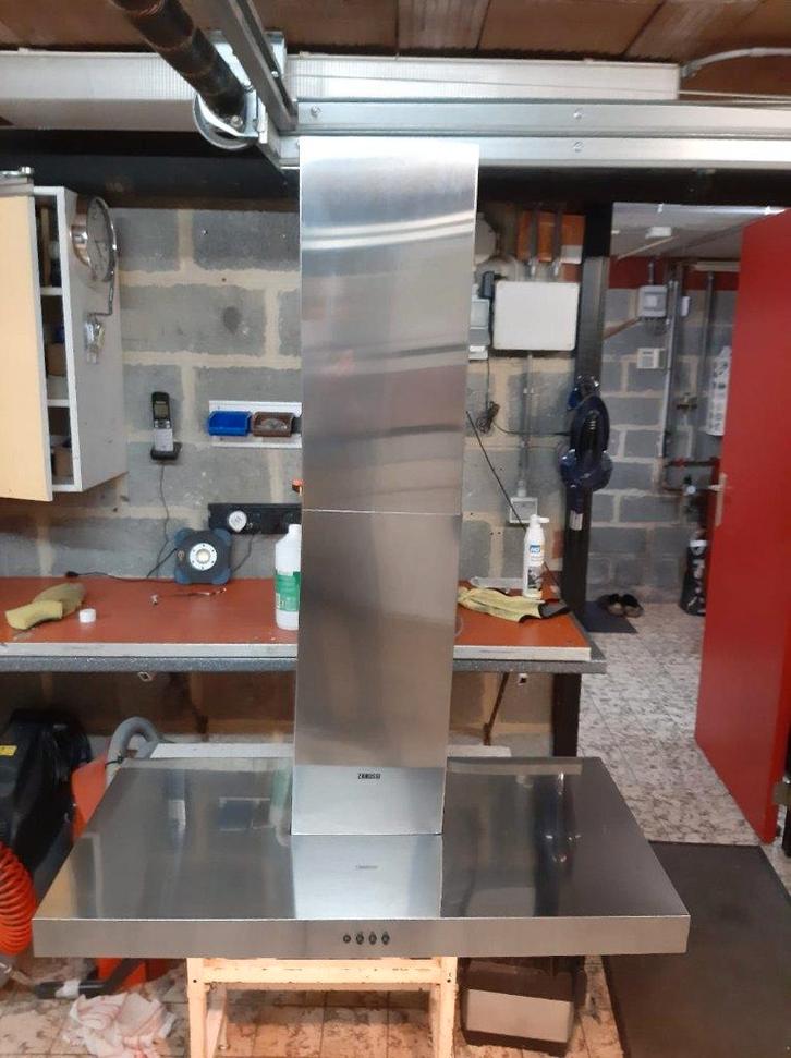 Hotte ZHC92661XA Zanussi en acier inoxydable, comme neuve, Electroménager, Hottes, Comme neuf, Encastré, 400 à 600 m³/h, Enlèvement