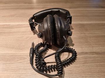 Hoofdtelefoon  beschikbaar voor biedingen