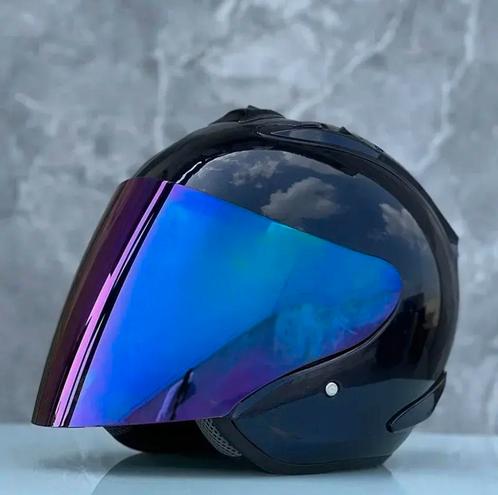 Casque Arai avec visière colorée neuf, Motos, Vêtements | Casques de moto, L, Arai, Enlèvement ou Envoi