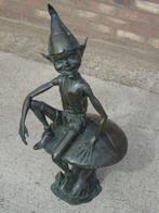 statue d un lutin ou troll en bronze assis sur un champignon, Jardin & Terrasse, Statues de jardin, Autres matériaux, Enlèvement ou Envoi