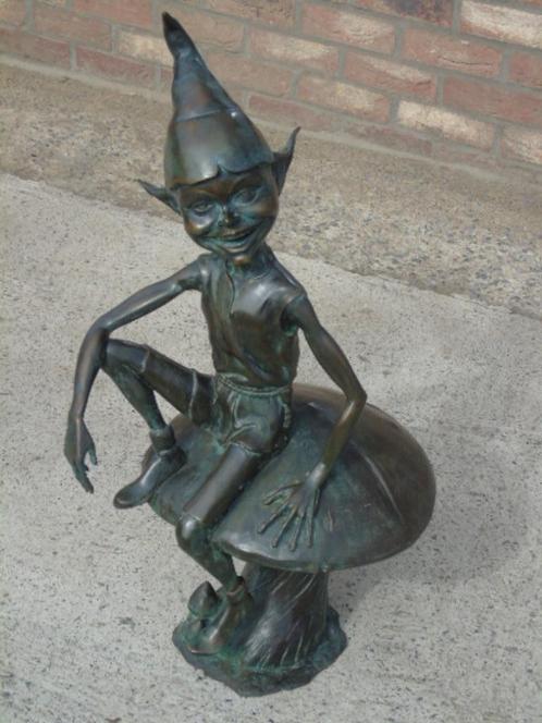 statue d un lutin ou troll en bronze assis sur un champignon, Jardin & Terrasse, Statues de jardin, Neuf, Nain de jardin, Autres matériaux