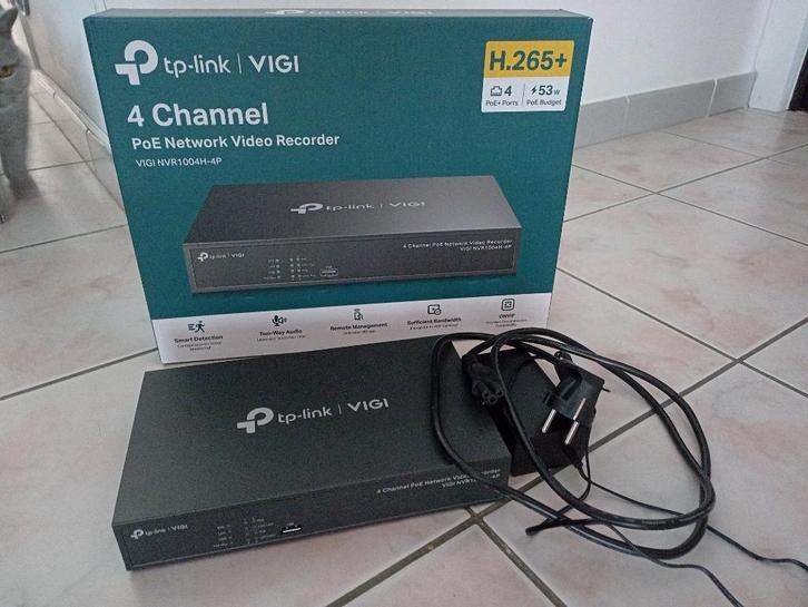 Tp-Link NVR1004H-4P, Informatique & Logiciels, Commutateurs réseau, Comme neuf, Enlèvement