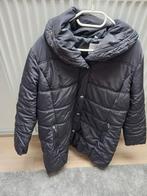 Lange zwarte jas te koop.M 46, Kleding | Dames, Jassen | Winter, Ophalen, Zo goed als nieuw
