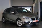 BMW Serie 2 218 Active Tourer 218iA 26dkm CruiseC Pano Garan, Auto's, BMW, Stof, Gebruikt, 136 pk, 1445 kg