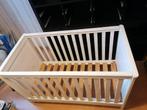 Babybed wit in 3 hoogtes verstelbaar reeds gedemonteerd, Kinderen en Baby's, Babywiegjes en Ledikanten, Ophalen, Zo goed als nieuw