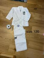 dobok ITF taekwondo taille 120cm, Sport en Fitness, Vechtsporten en Zelfverdediging, Ophalen, Gebruikt, Taekwondo, Vechtsportpak