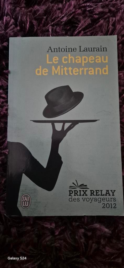 Antoine Laurain - Le Chapeau De Mitterrand, Boeken, Romans, Zo goed als nieuw, Ophalen
