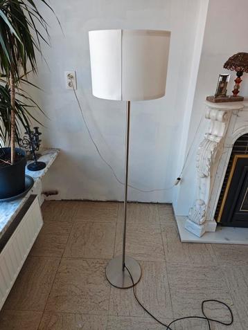 Staande lamp Ikea perfecte staat beschikbaar voor biedingen